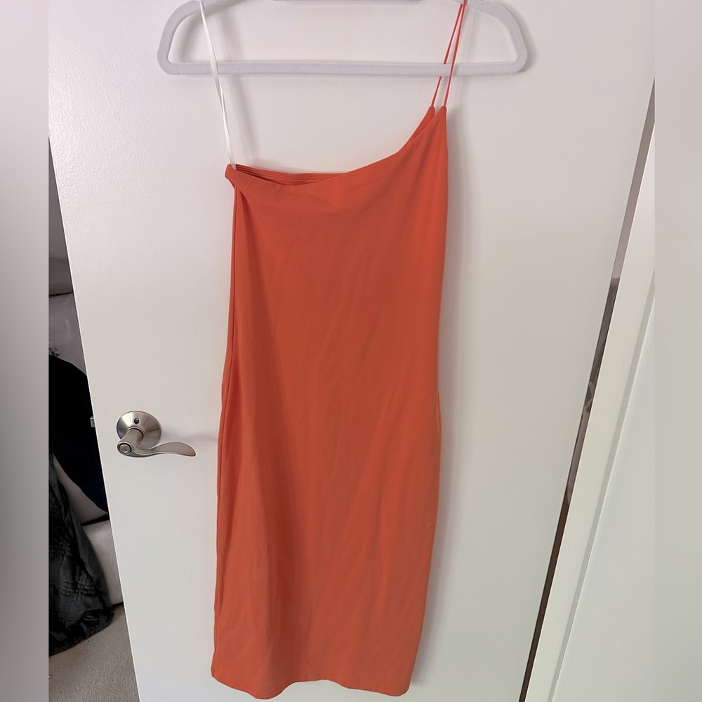 Babaton Contour Coral-Orange One Shoulder Strap Midi Dress